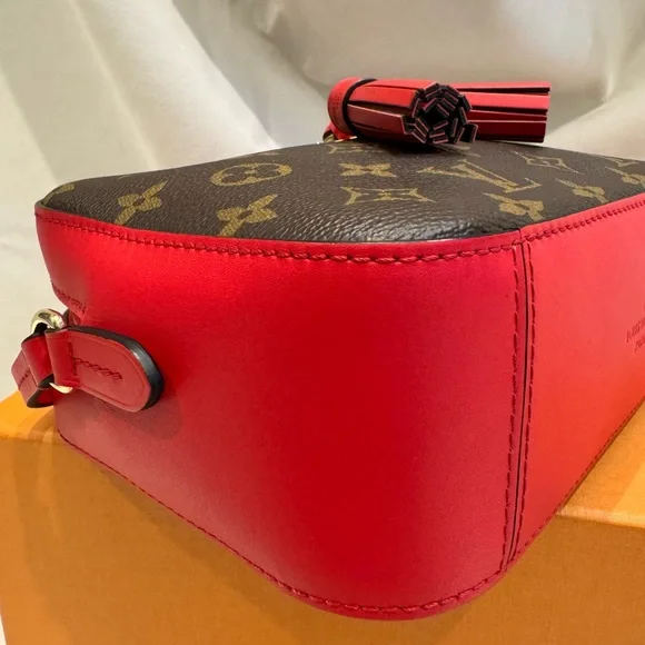 Louis Vuitton Saintonge Monogram Coquelicot M43556 - Picture 12 of 16